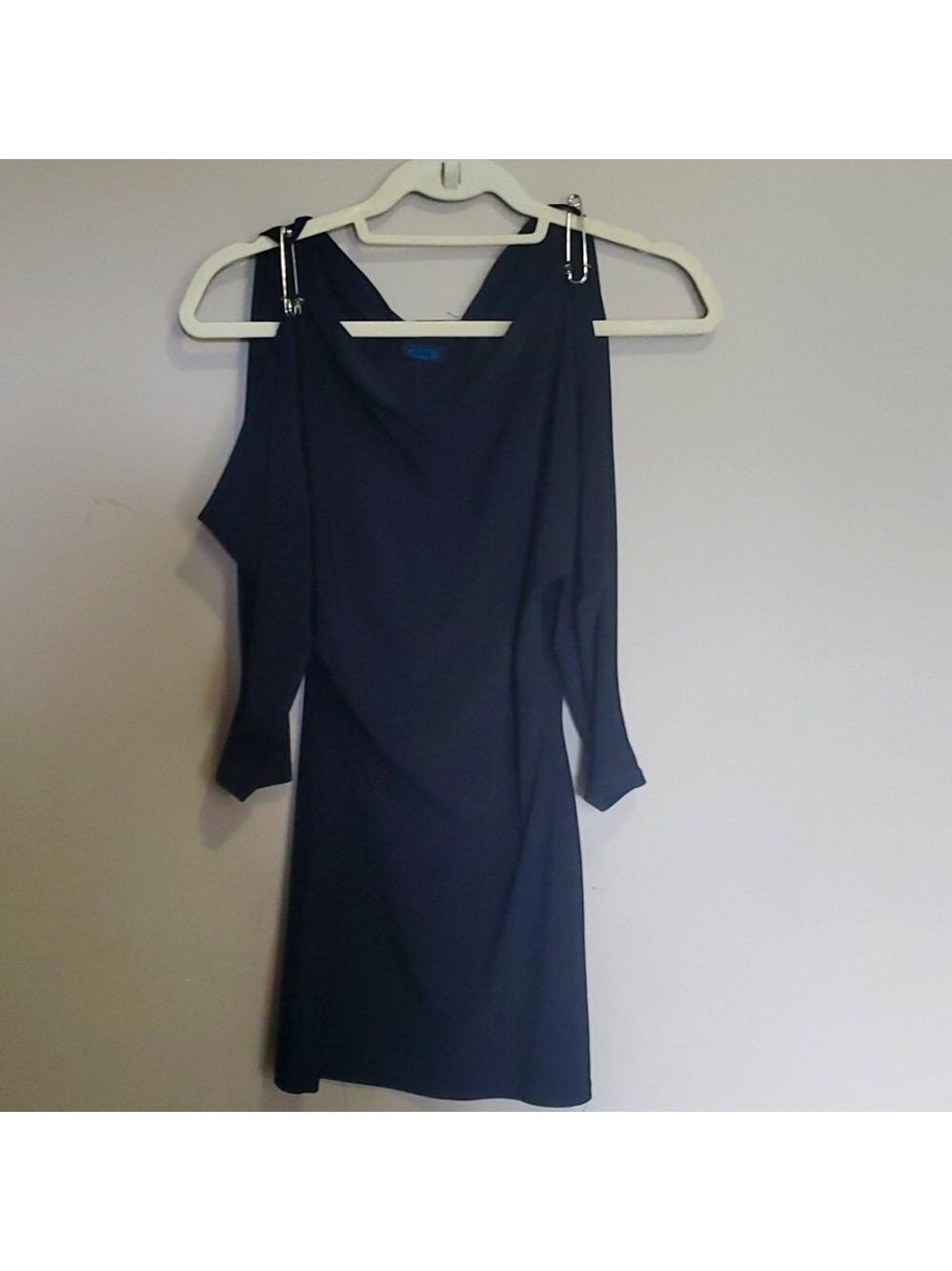 SI dress size medium
